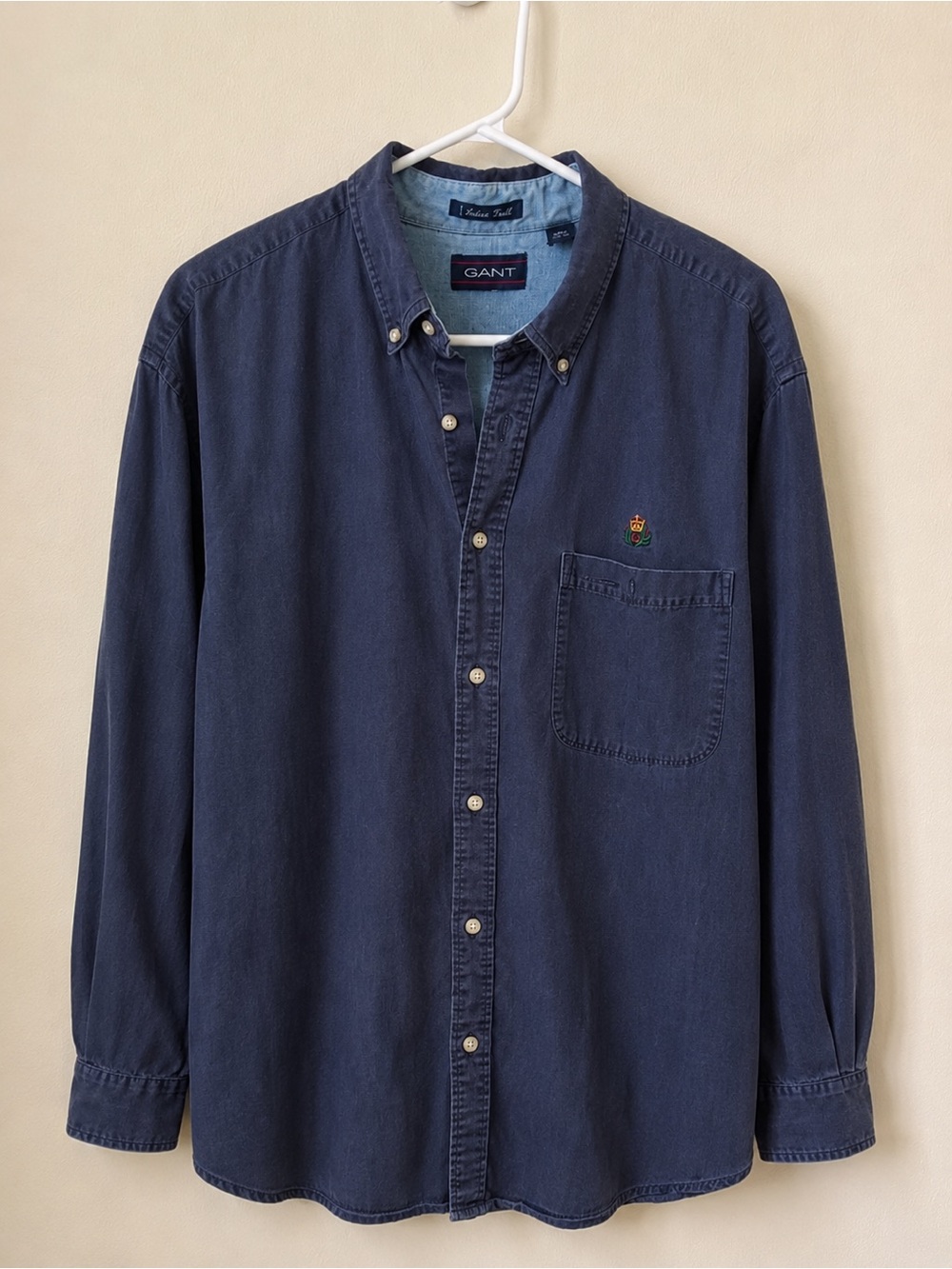 Vintage GANT Men’s XL Navy Blue Cotton Button Down Shirt Embroidered Crest
